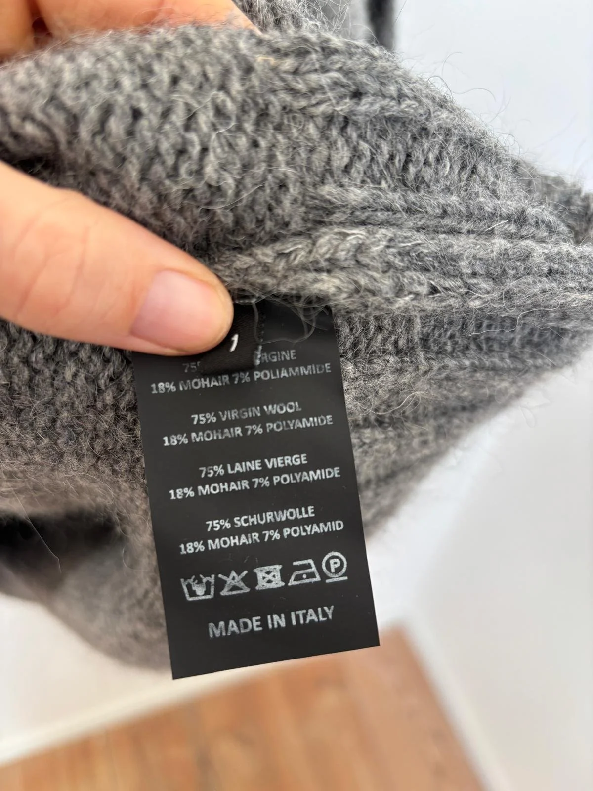 Raf Simons Pink Knitted Jumper FW2021 | Logo Patch | €350 — Hello